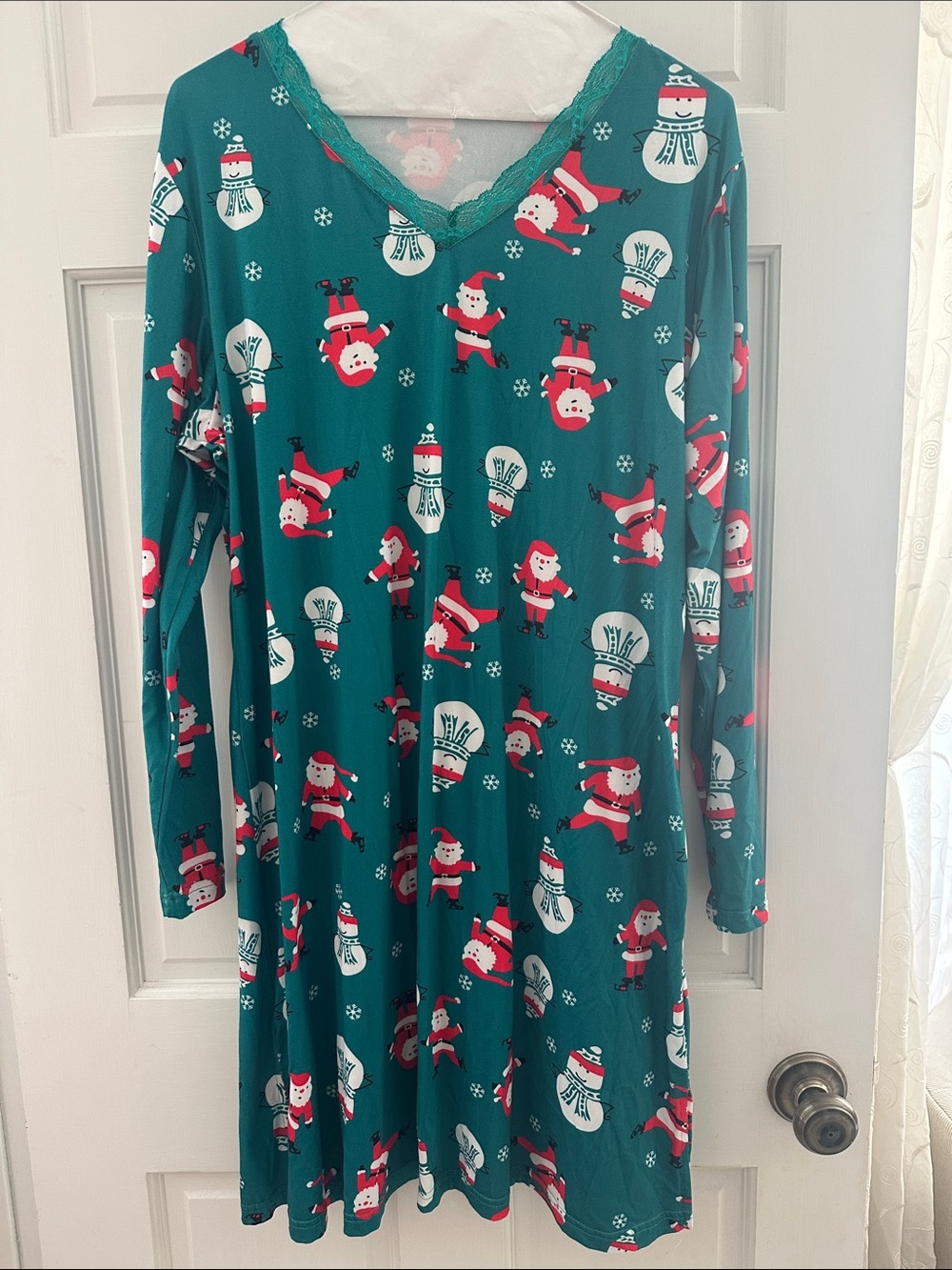 Long-sleeve Christmas nightgown, green, with Santa and snowman print, v-neck, XL
